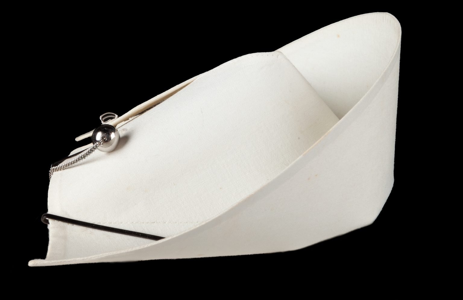 Image of a white nurse's cap from the 1940s.